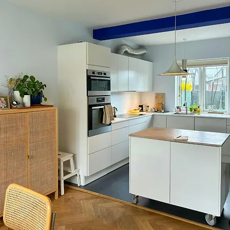 Ferienhaus Townhouse With Art And Terrace