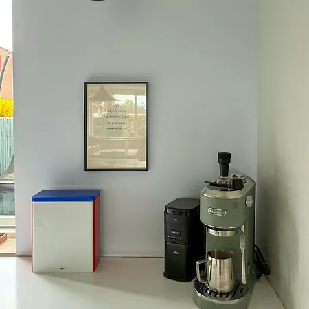 Townhouse With Art And Terrace *